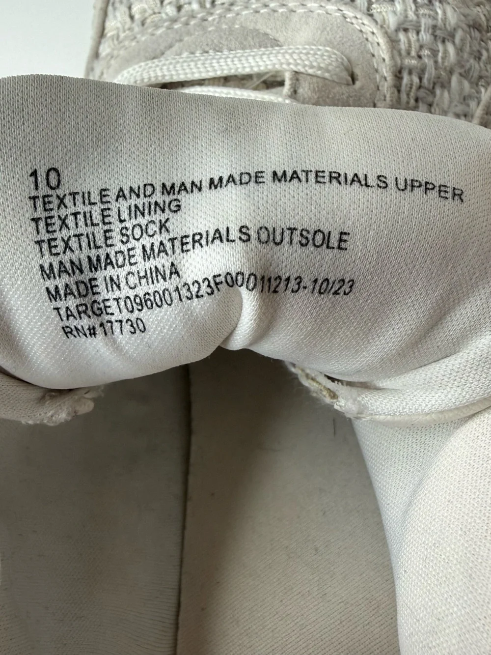 Universal Thread platform sneakers